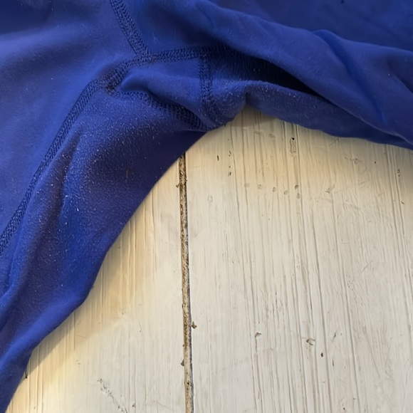 Lululemon reversible capris size 8 - Picture 3 of 5
